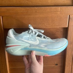 Nike Gt Cut 2 size 9 blue and orange